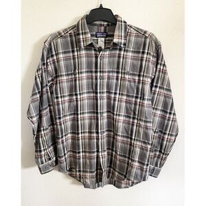 Patagonia Mens XS Button‎ Up Shirt Gray & Red Plaid Long Sleeve Organic Cotton